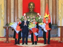 Trao quyết định bổ nhiệm phó chánh án TAND Tối cao Trao quyết định bổ nhiệm phó chánh án TAND Tối cao