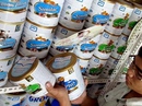 Còn hơn 1.000 thùng sữa nhiễm độc ngoài thị trường Còn hơn 1.000 thùng sữa nhiễm độc ngoài thị trường