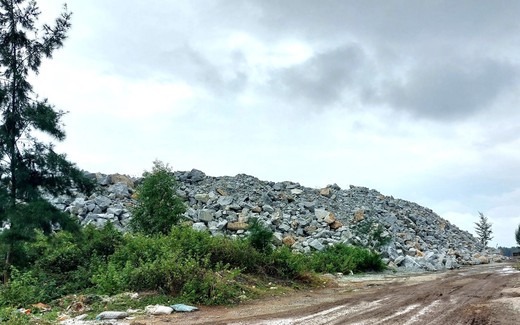 Công ty Lý Tuấn chuyển trái phép 167.000 m3 đá từ Quảng Ngãi ra Quảng Nam