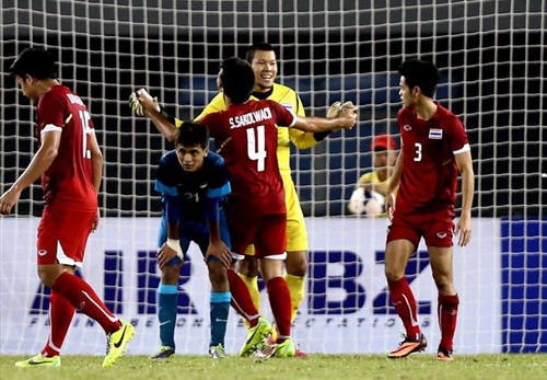Bóng đá Thái Lan trở lại ngôi đầu khu vực