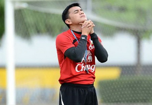 Niềm vui của HKV Kiatisuk sau khi đưa U23 Thái Lan đến ngôi vô địch