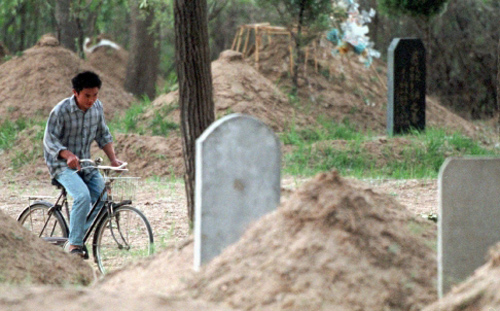 
	Chính quyền Trung Quốc không khuyến khích việc chôn cất ở nghĩa địa. Ảnh: Reuters