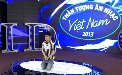 Vietnam Idol 2013 chắc chắn là một cuộc thi âm nhạc đặc biệt. Hàng loạt các thí sinh tài năng đã đổ bộ về đấu trường để chinh phục khán giả. Nào cùng quỳ lạy trước tài năng của các thí sinh và tận hưởng khoảnh khắc cực kỳ thú vị này.
