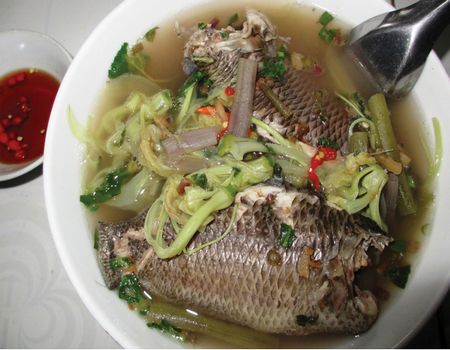 Cách nấu nướng canh cá rô với rau xanh cải giản dị nhất