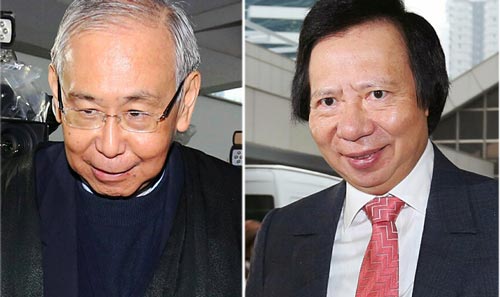 Cựu chánh văn phòng chính quyền Hồng Kông Hứa Sĩ Nhân (trái) và tỉ phú Hồng Kông Quách Bỉnh Giang Ảnh: SCMP