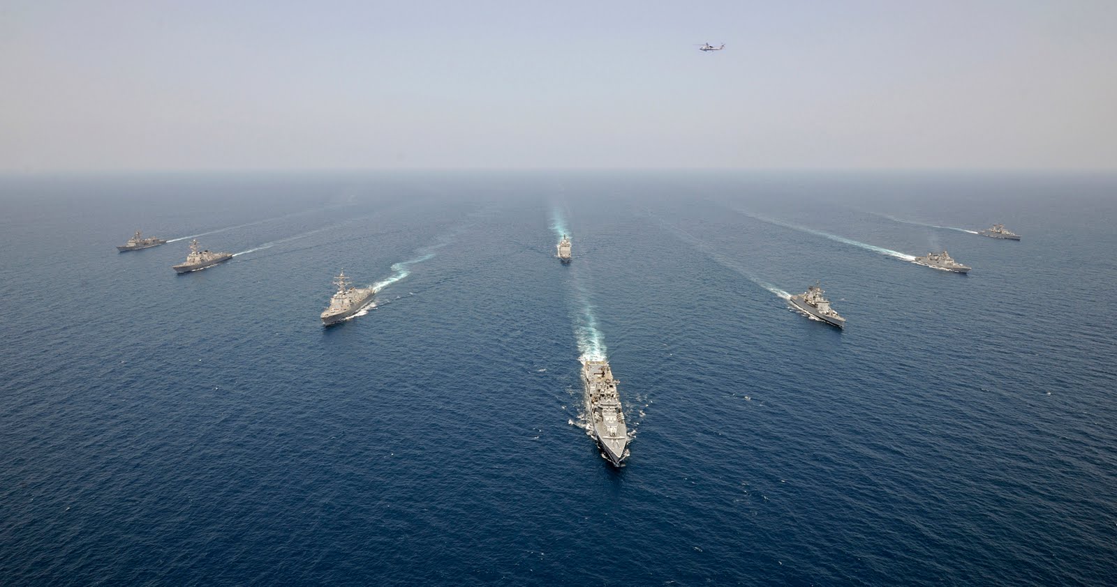 Hình ảnh một cuộc tập trận hải quân Malabar. Ảnh: WORLD DEFENSE REVIEW
