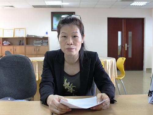 Bà Lê Thị Minh Tâm đến Báo Người Lao Động phản ánh việc cán bộ công an vay tiền của bà nhưng không trả