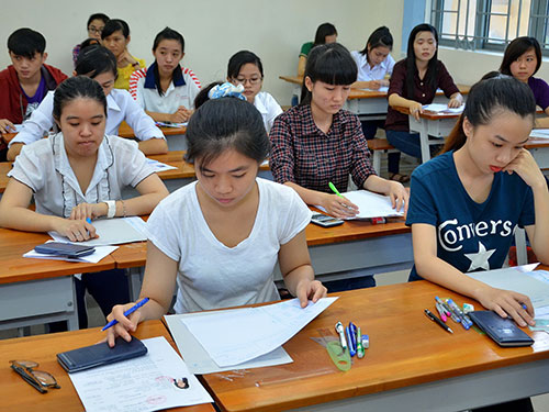 Thí sinh dự thi tại Trường ĐH Sài Gòn năm 2014Ảnh: TẤN THẠNH