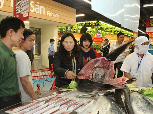 Một số mặt hàng tươi sống ở Lotte Mart sẽ được bán giá ưu đãi, rẻ hơn giá chợ