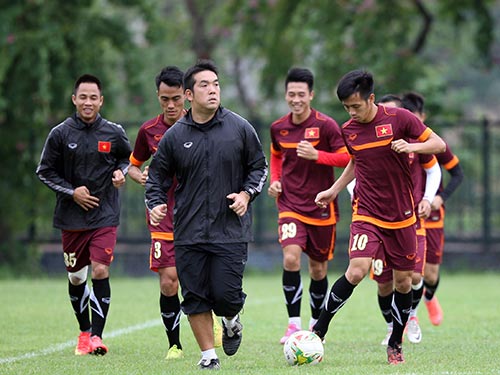Đội tuyển Việt Nam sẽ tập 1 buổi trên sân Thống Nhất (TP HCM) vào sáng 3-12 trước khi bay sang Malaysia vào chiều cùng ngày Ảnh: QUANG LIÊM