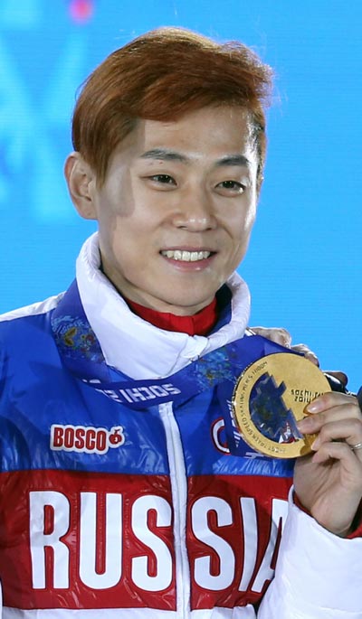 Viktor Ahn giành HCV trượt băng tốc độ 1.000 m Ảnh: Yonhap