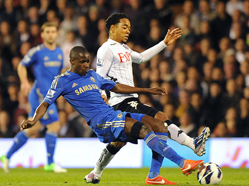 Chelsea cần những cầu thủ dẻo dai như Ramires (trái) để vượt qua Fulham  Ảnh: REUTERS