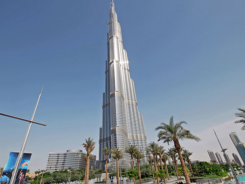 Sẽ là thảm họa nếu không có thang máy ở tòa tháp Burj Khalifa Ảnh: IMAGES ARENA