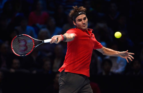 Lớn tuổi nhất nhưng Federer đang tạo ấn tượng mạnh nhất ở London Ảnh: REUTERS