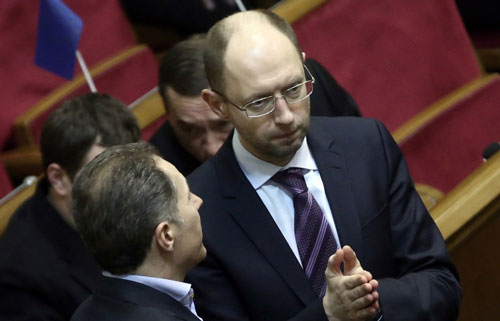 Thủ lĩnh đối lập Arseniy Yatsenyuk đòi hỏi chính phủ phải có đại diện những người chống đối trên quảng trường Độc Lập Ảnh: ITAR-TASS