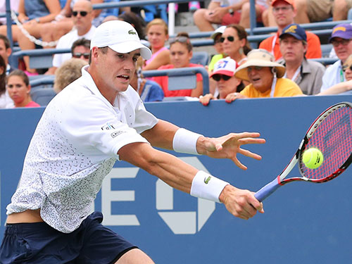 J.Isner bị loại ở vòng 3 trên sân nhà  Ảnh:Reuters