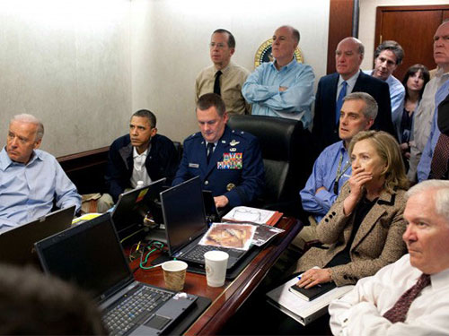 Tổng thống Barack Obama cùng các quan chức cấp cao theo dõi chiến dịch tiêu diệt Osama bin Laden năm 2011Ảnh: AP