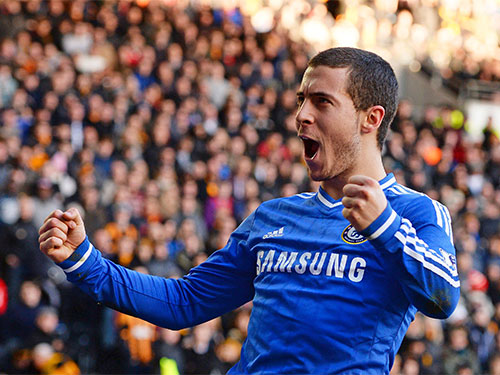 Hazard giúp Chelsea phá được thế bế tắc bằng pha độc diễn đẹp mắt 
Ảnh: REUTERS