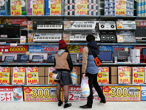 Một cửa hàng bán lẻ hàng điện tử ở Tokyo – Nhật Bản
Ảnh: Reuters