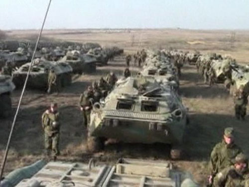Tổng Thư ký NATO Anders Fogh Rasmussen hôm 1-4 tuyên bố không thấy quân Nga rút khỏi biên giới 
với Ukraine Ảnh: BBC