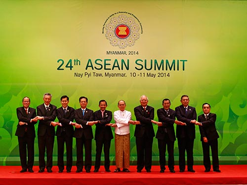 Các nhà lãnh đạo ASEAN tại Hội nghị Thượng đỉnh ASEAN thứ 24 ở Myanmar hôm 11-5  Ảnh: Reuters