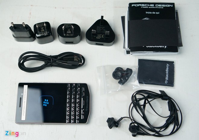 BlackBerry Porsche Design về Việt Nam giá 66 triệu đồng