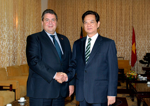 Thủ tướng Nguyễn Tấn Dũng tiếp Phó Thủ tướng Đức Sigmar Gabriel