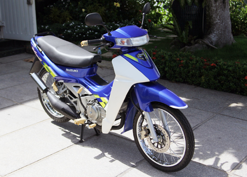 Suzuki RG Sport đời 2002 chưa đổ xăng đấu bình gây sốc với giá gần 800  triệu đồng  Motosaigon