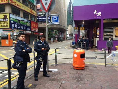 Khu Mong Kok (Vượng Giác) đã tạm yên vào sáng 27-11. Ảnh: SCMP