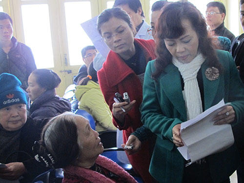 Bệnh nhân phàn nàn với Bộ trưởng Nguyễn Thị Kim Tiến về thái độ ứng xử của nhân viên y tế