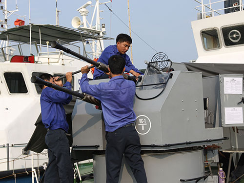 Hiện nay, Việt Nam chỉ dùng tàu cảnh sát biển để đấu tranh pháp lý trên vùng biển của chúng ta mà Trung Quốc hạ đặt giàn khoan Haiyang Shiyou-981 trái phép