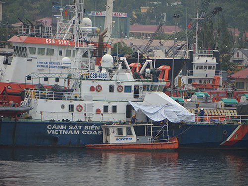 Tàu của lực lượng Cảnh sát biển bị tàu Trung Quốc đâm hỏng được đưa về Đà Nẵng sửa chữa Ảnh: BÍCH VÂN