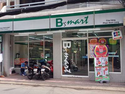 Thương vụ gần nhất của tỉ phú Thái là việc mua lại cổ phần trong liên doanh Family Mart và đổi tên thành Bsmart.