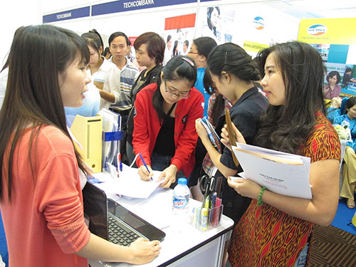 Nhân sự quản lý tham gia hội thảo nâng cao năng lực quản lý do VietnamWorks tổ chức