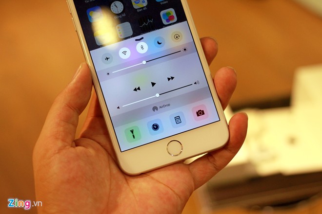 Đập hộp iPhone 6 Plus đầu tiên tại Việt Nam