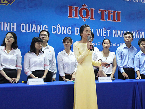 Các thí sinh thuyết trình tại hội thi “Vinh quang CĐ Việt Nam” do CĐ Tổng Công ty Công nghiệp Sài Gòn tổ chức