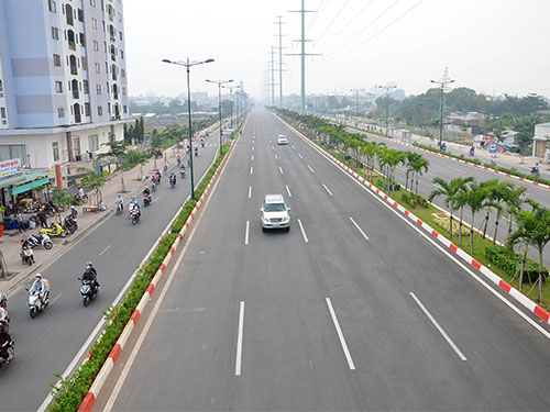 Đường Phạm Văn Đồng, một trong những dự án quan trọng ở TP HCM, đã được hoàn thành trong năm 2013 Ảnh: Tấn Thạnh