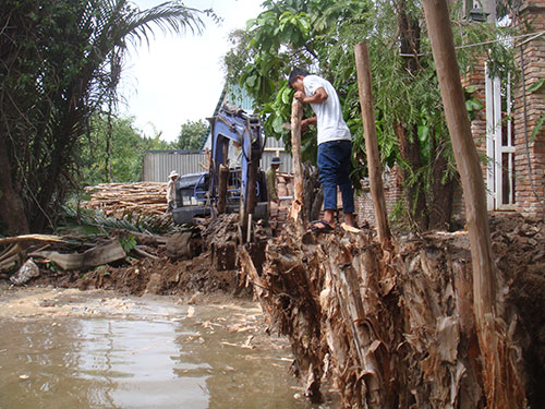 Tháng 6-2014, gia đình bà Nụ múc đất trả lại hiện trạng rạch