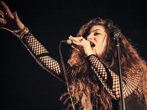 Mới 17 tuổi nhưng Lorde đã nhận được đến 4 đề cử Grammy Nguồn: THE INDEPENDENTFM