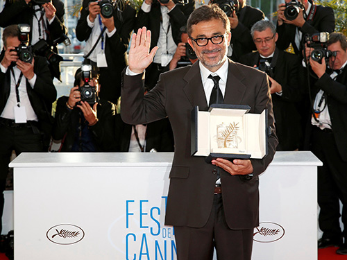 Đạo diễn Nuri Bilge Ceylan với giải Cành cọ vàng dành cho phim Winter Sleep Nguồn: REUTERS