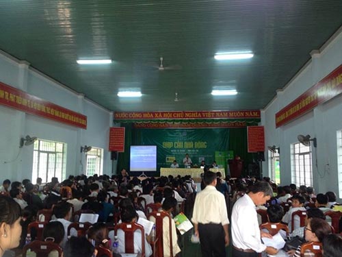 Nông dân thắc mắc nhiều câu hỏi nông nghiệp tại hội thảo “Nhip cầu nhà nông” tại Đắk Lắk