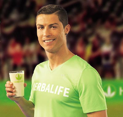 Dinh dưỡng hợp lý là 1 trong 3 mặt không thể thiếu trong việc giúp cầu thủ C.Ronaldo chiếm lĩnh đỉnh cao thành tích