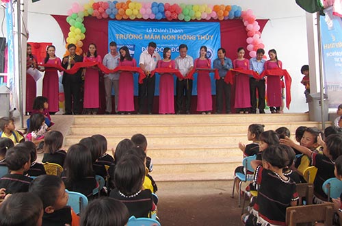 Lễ cắt băng khánh thành Trường Nầm non Hồng Thủy Lễ cắt băng khánh thành Trường Nầm non Hồng Thủy