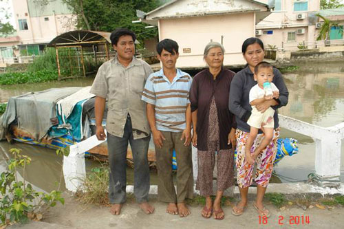 Gia đình bà Nguyễn Thị Phụng