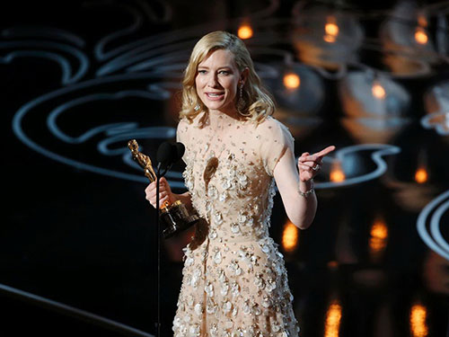 Cate Blanchett đề cao các phim do nữ diễn viên đóng vai chính tại lễ trao giải Oscar 2014 Nguồn: REUTERS