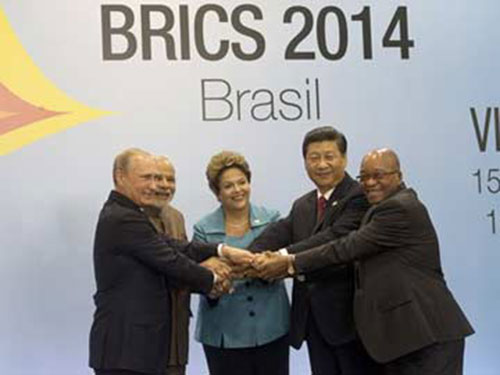 Lãnh đạo 5 nước BRICS tại hội nghị thượng đỉnh 2014 Ảnh: AP