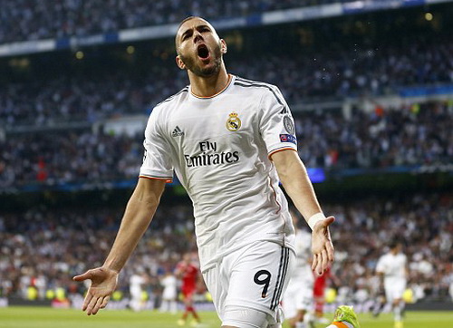 Benzema tỏa sáng trên hàng tấn công của Real Madrid