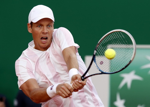 Tomas Berdych đi tiếp vào vòng ba