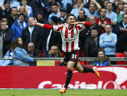 Borini ghi bàn mở tỉ số cho Sunderland