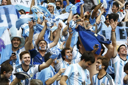 Niềm vui của các cổ động viên Argentina